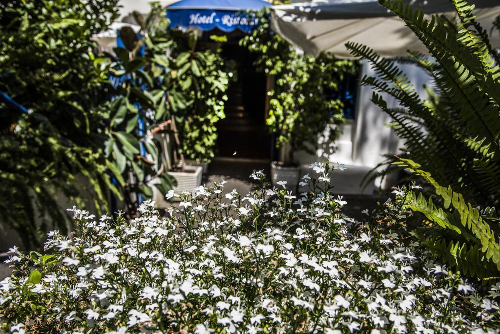 Hotel Ristorante Meson Feliz Террачина Экстерьер фото